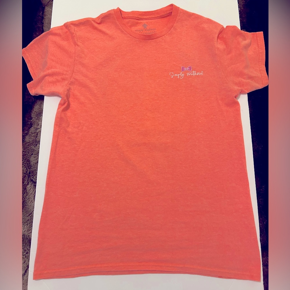 Simply Southern woman’s small graphic short sleeve t-shirt coral